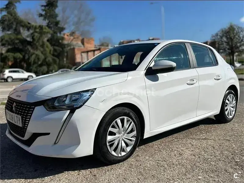 Usado Peugeot 208 GT-line 100 CV (73 kW) 2021 Blanco Utilitario