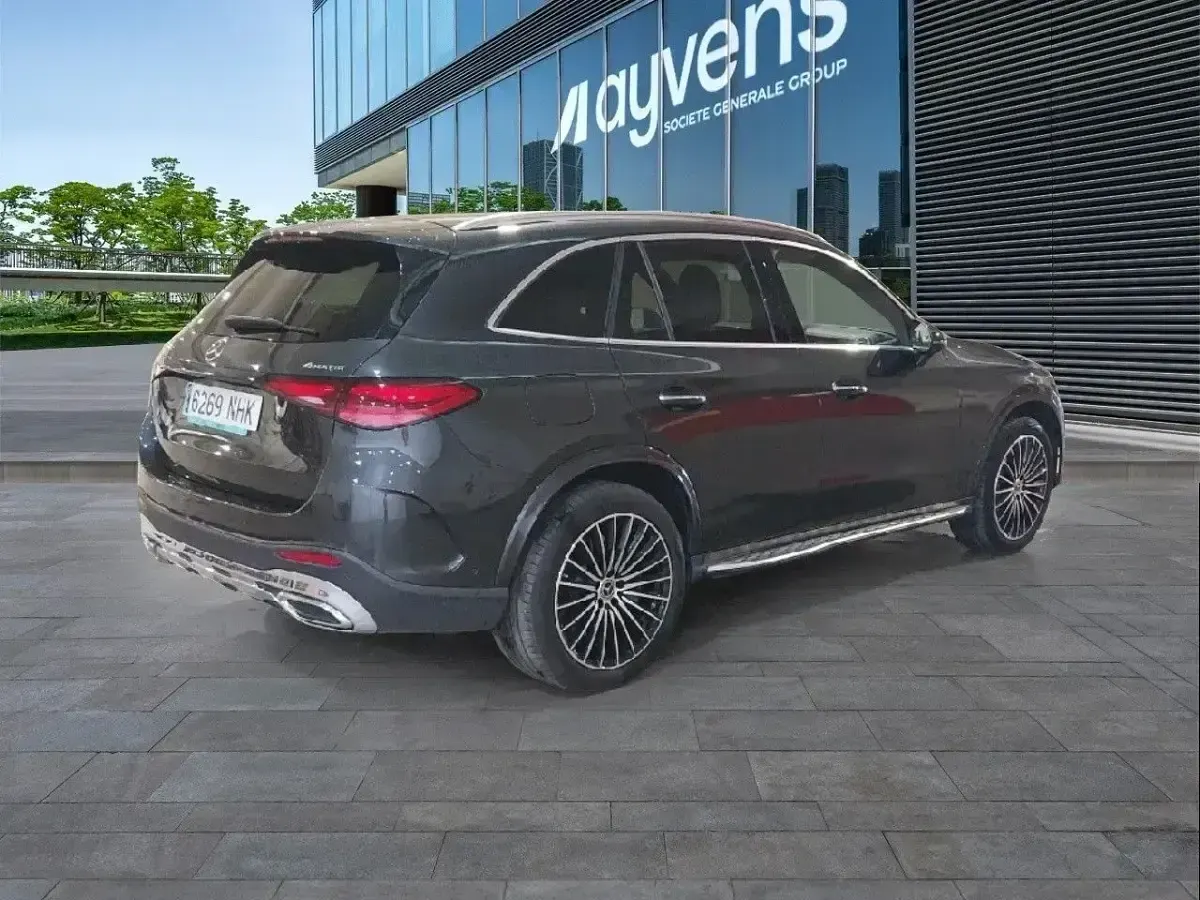 Usado Mercedes GLC300e 313 CV (230 kW) 2025 Gris SUV