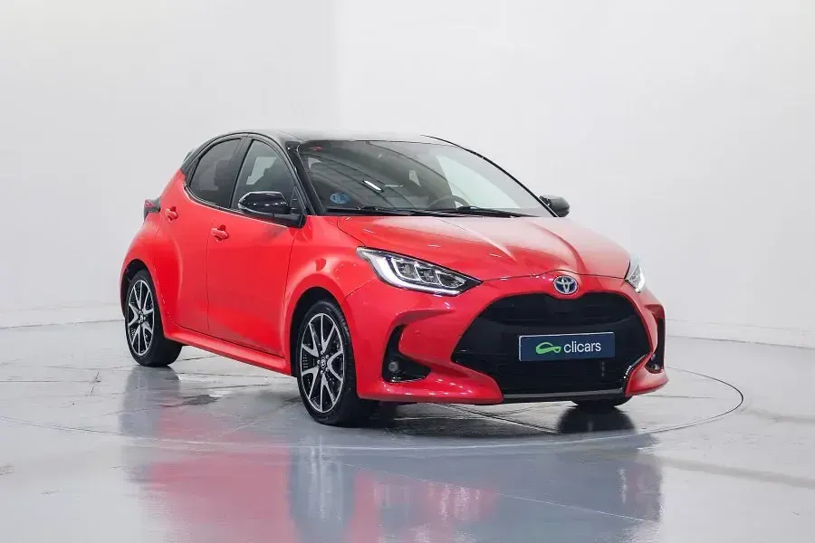 Usado Toyota Yaris Plus 116 CV (85 kW) 2021 Utilitario