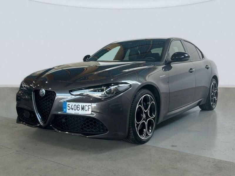 Gris Usado 2022 Alfa Romeo Giulia Veloce Descapotable | 31.900 € - Imagen 1/4