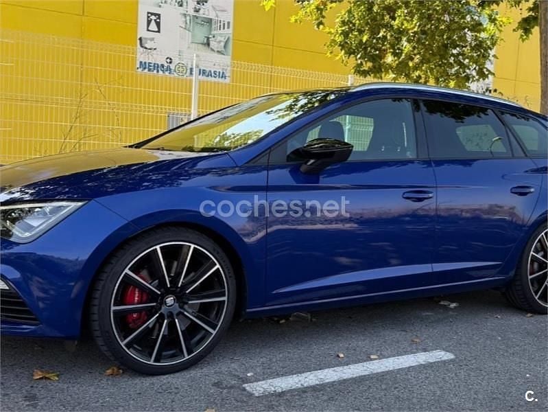 Usado Seat Leon ST CUPRA 300 CV (220 kW) 2017 Azul Familiar