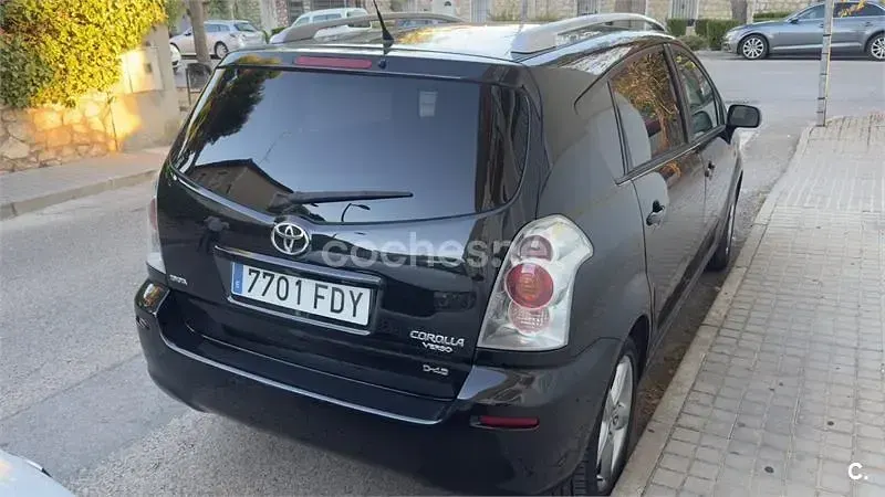 Usado Toyota Corolla Verso Sport 177 CV (130 kW) 2006 Negro Monovolumen