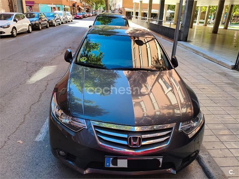 Gris / plata Usado 2013 Honda Accord Lifestyle Berlina | 14.999 € - Imagen 1/4