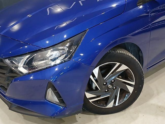 Usado Hyundai i20 84 CV (61 kW) 2023 Azul Utilitario