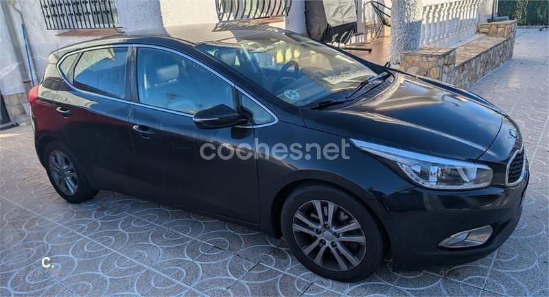 Usado Kia Ceed GT 128 CV (94 kW) 2015 Negro Berlina