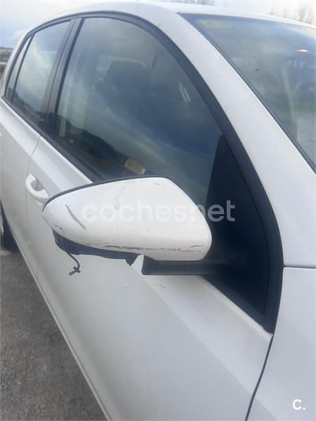 Blanco Usado 2010 VW Golf Berlina | 3000 € - Imagen 1/2