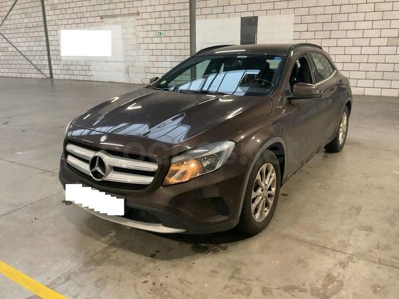 Usado Mercedes GLA220 Style 170 CV (125 kW) 2015 Marrón SUV