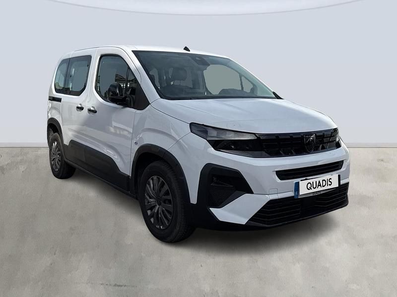 Usado Peugeot Rifter Allure 101 CV (74 kW) 2025 Blanco Monovolumen