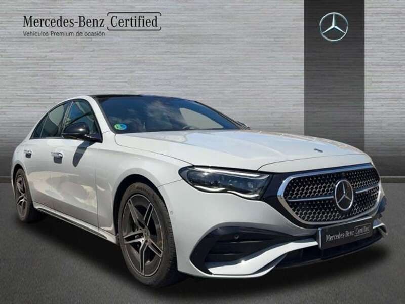 Gris Usado 2023 Mercedes E220 AMG line Berlina | 78.400 € (Buen precio) - Imagen 1/4