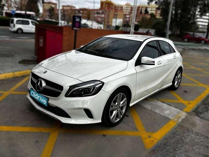 Usado Mercedes A220 Urban 136 CV (100 kW) 2016 Blanco Utilitario