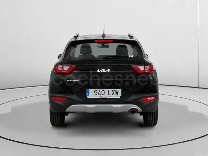 Usado Kia Stonic 84 CV (61 kW) 2022 Negro SUV