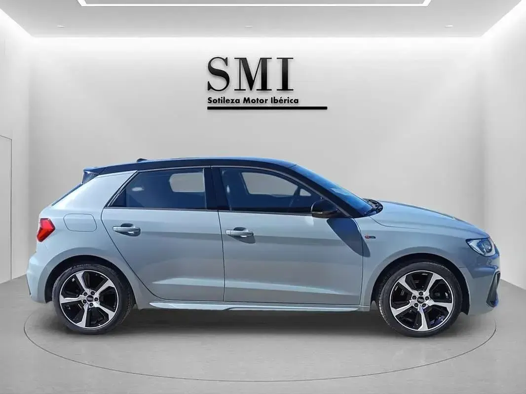 Usado Audi A1 Sportback 110 CV (80 kW) 2023 Gris Utilitario