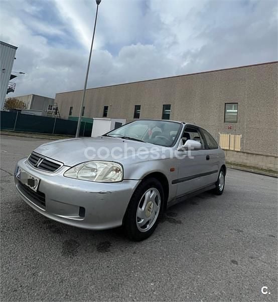 Gris / plata Usado 2000 Honda Civic LS Berlina | 4990 € - Imagen 1/4