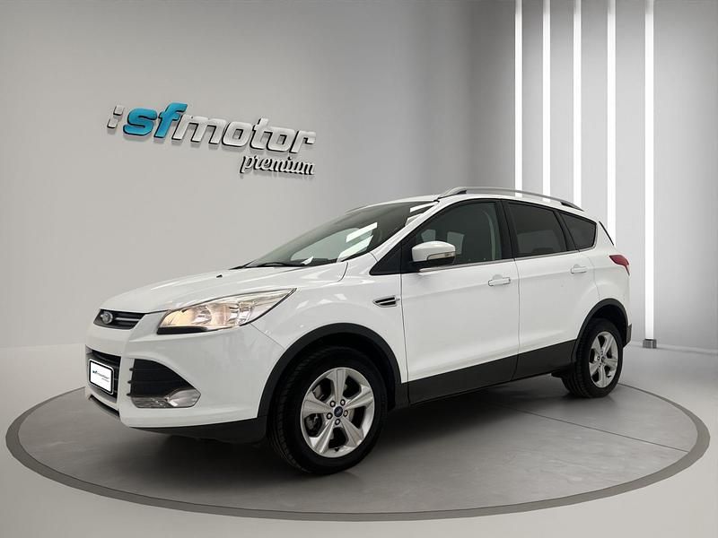 Blanco Usado 2015 Ford Kuga Trend SUV | 10.900 € (Precio justo) - Imagen 1/4