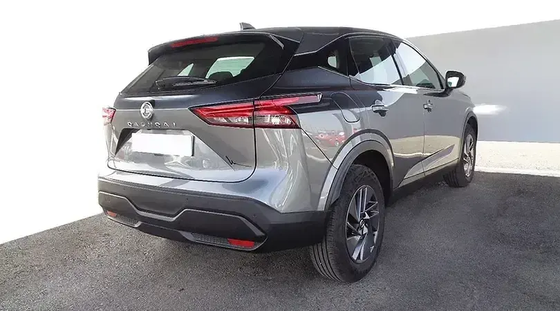 Usado Nissan Qashqai N-Connecta 140 CV (102 kW) 2023 Gris SUV