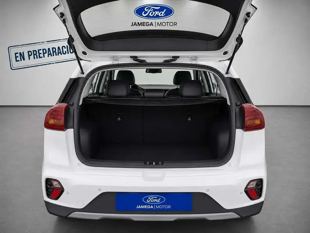 Usado Kia Niro 141 CV (103 kW) 2022 Blanco SUV