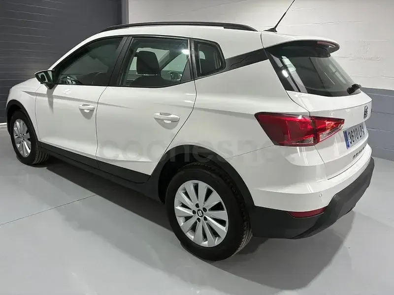 Usado Seat Arona Style 95 CV (69 kW) 2020 Blanco SUV