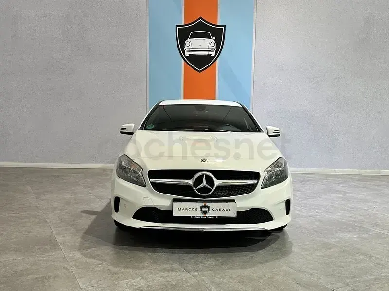 Usado Mercedes A180 109 CV (80 kW) 2018 Blanco Berlina