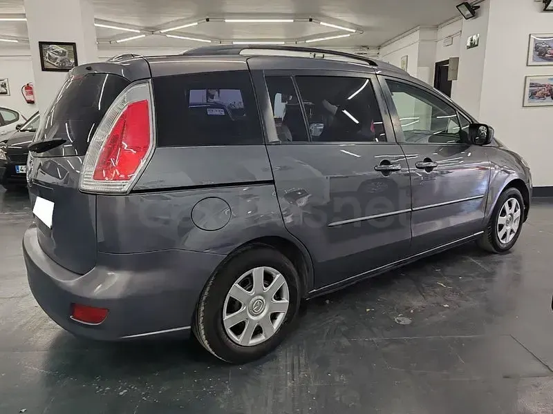 Usado Mazda 5 Active 110 CV (80 kW) 2008 Gris / plata Monovolumen