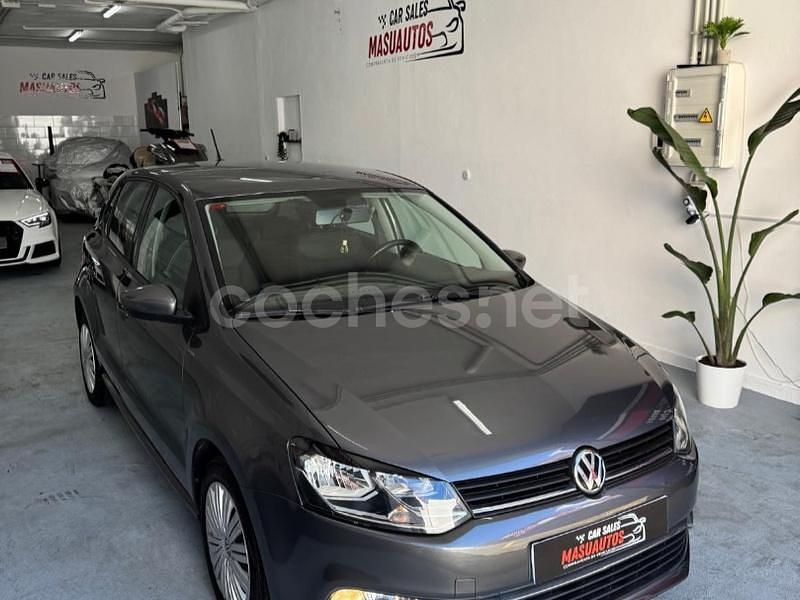 Usado VW Polo Advance 90 CV (66 kW) 2016 Gris / plata Berlina