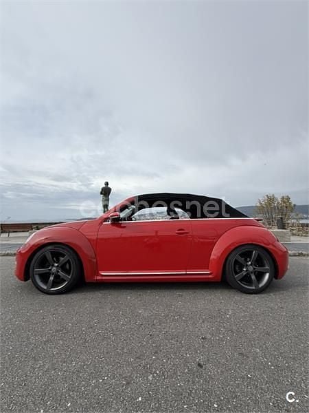 Usado VW Beetle Design 105 CV (77 kW) 2014 Rojo Utilitario