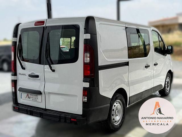 Usado Renault Trafic 120 CV (88 kW) 2017 Blanco Monovolumen