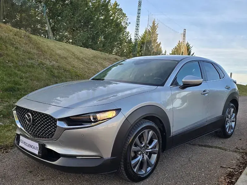 Usado Mazda CX-30 Nagisa 122 CV (89 kW) 2023 Gris / plata SUV