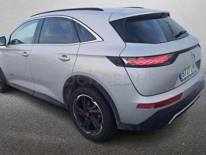 Usado DS Automobiles DS7 Crossback 130 CV (95 kW) 2022 Gris / plata SUV