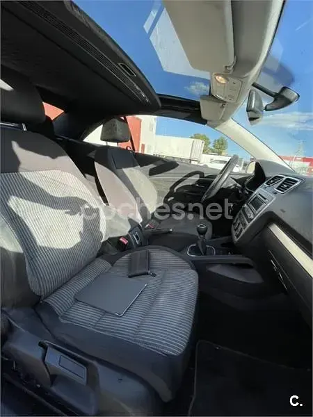 Usado VW Eos Individual 140 CV (102 kW) 2007 Gris / plata Descapotable