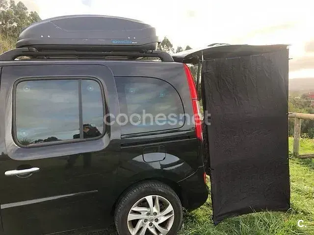 Usado Renault Kangoo Expression 90 CV (66 kW) 2015 Negro Monovolumen