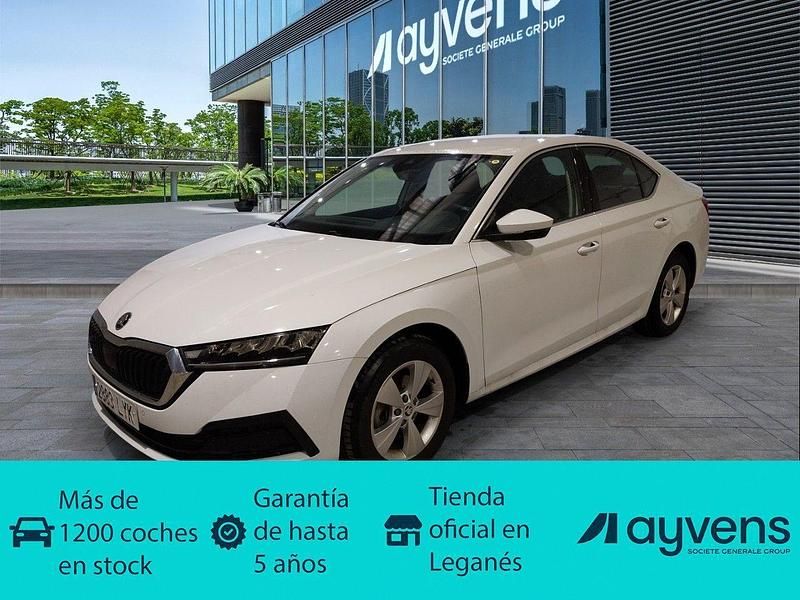 Usado Skoda Octavia Ambition 115 CV (84 kW) 2022 Blanco Berlina