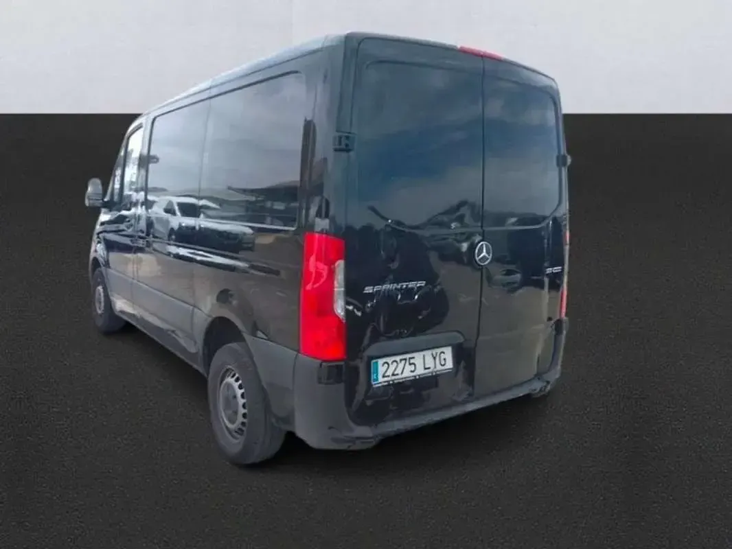 Usado Mercedes Sprinter 114 CV (83 kW) 2022 Negro Van