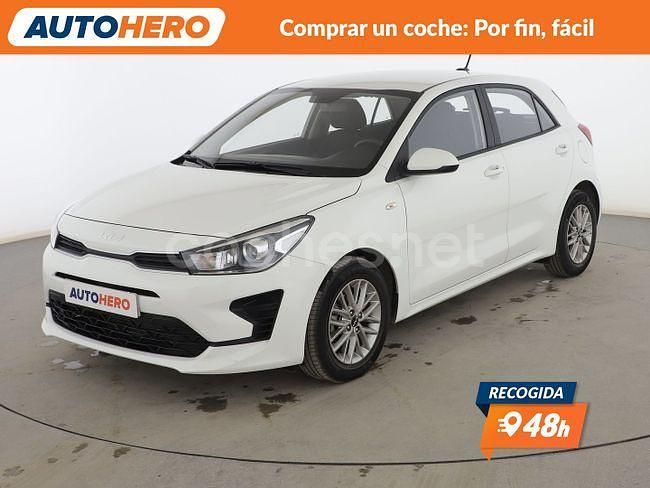 Blanco Usado 2022 Kia Rio Berlina | 15.199 € (Un poco caro) - Imagen 1/3