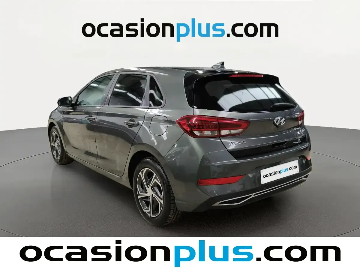 Usado Hyundai i30 120 CV (88 kW) 2022 Gris