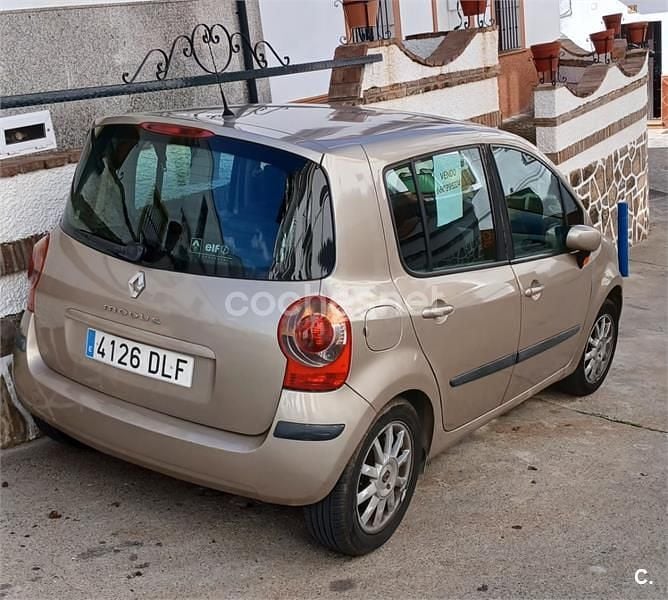 Usado Renault Modus Dynamique 98 CV (72 kW) 2004 Beige Monovolumen