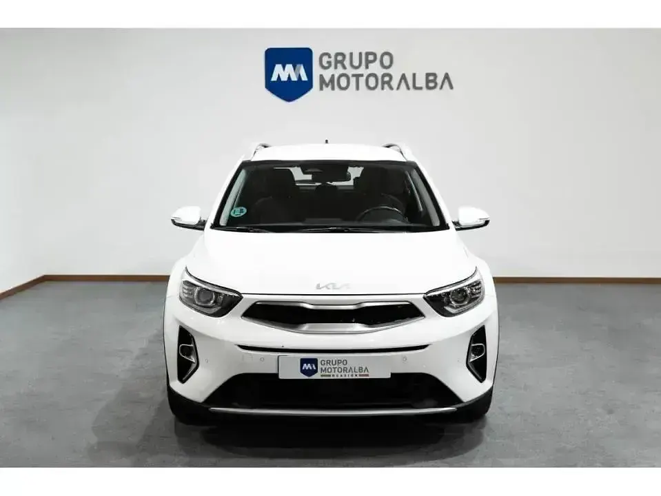 Usado Kia Stonic 84 CV (61 kW) 2023 Blanco SUV