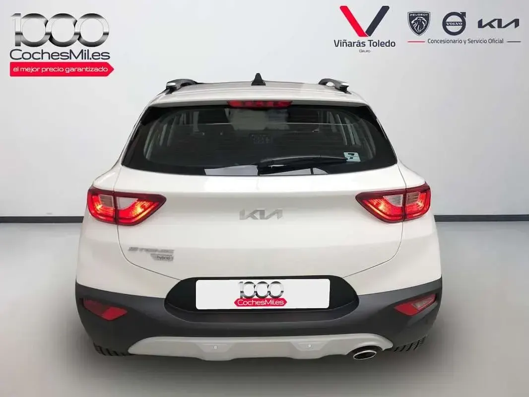 Usado Kia Stonic 101 CV (74 kW) 2025 Blanco SUV