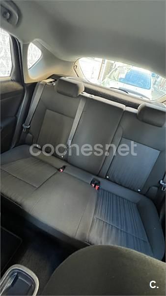 Usado Opel Astra Enjoy 115 HP (84 kW) 2011 Preto Sedan