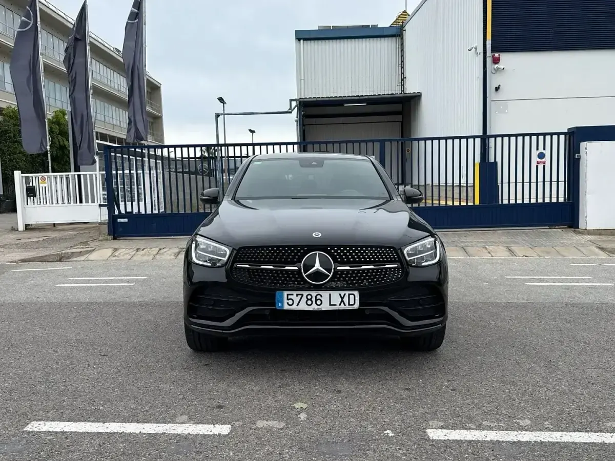 Usado Mercedes GLC300 258 CV (189 kW) 2022 Negro obsidiana SUV