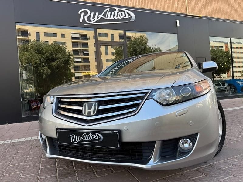 Usado Honda Accord Innova 150 CV (110 kW) 2009 Gris / plata Berlina