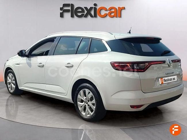 Usado Renault Mégane GrandTour Zen 130 CV (95 kW) 2018 Blanco Familiar