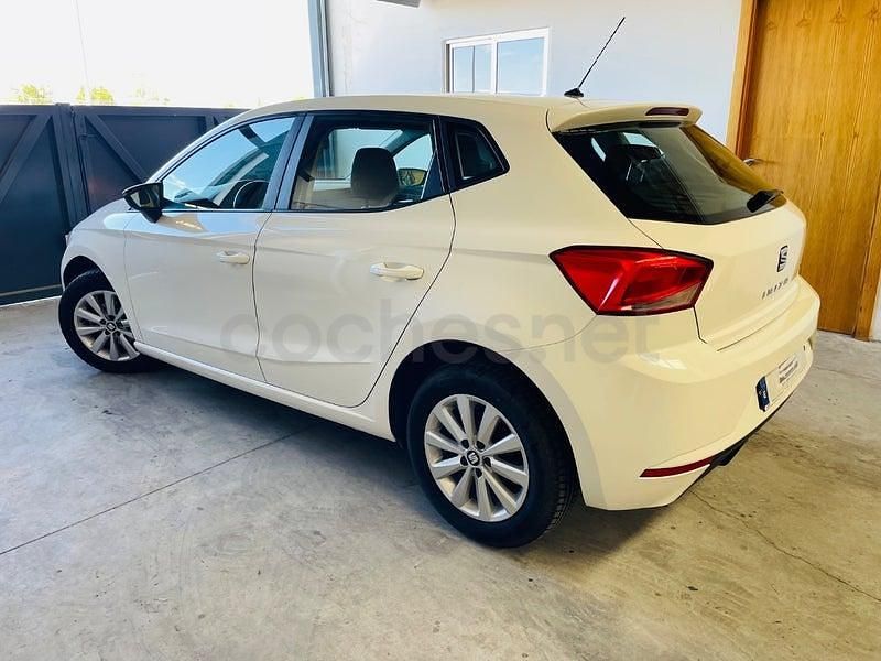 Usado Seat Ibiza Style 90 CV (66 kW) 2018 Blanco Utilitario