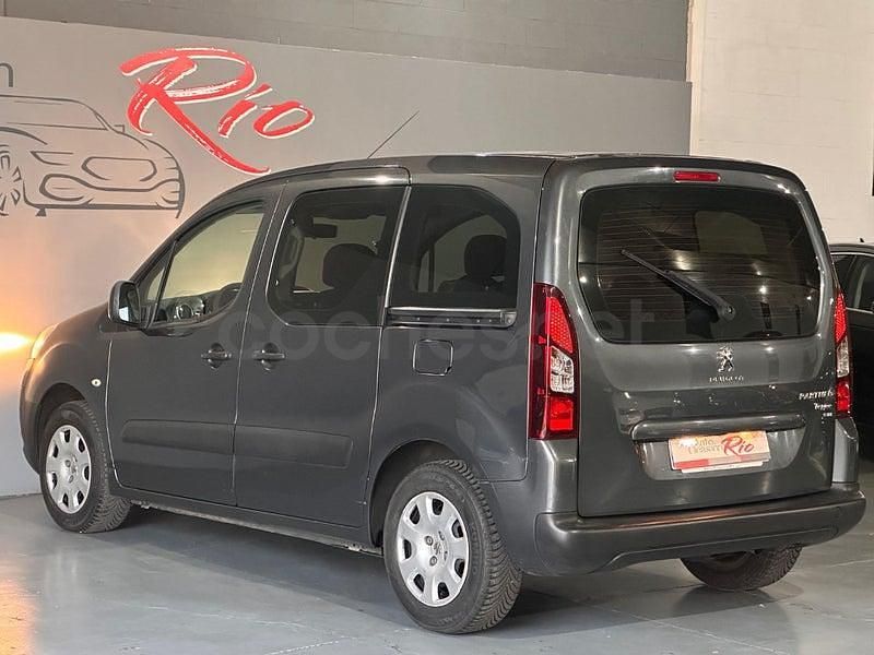 Usado Peugeot Partner Tepee Active 92 CV (67 kW) 2014 Marrón Monovolumen