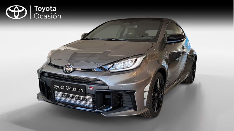 Gris Nuevo 2024 Toyota Yaris Utilitario | 52.900 € - Imagen 1/4