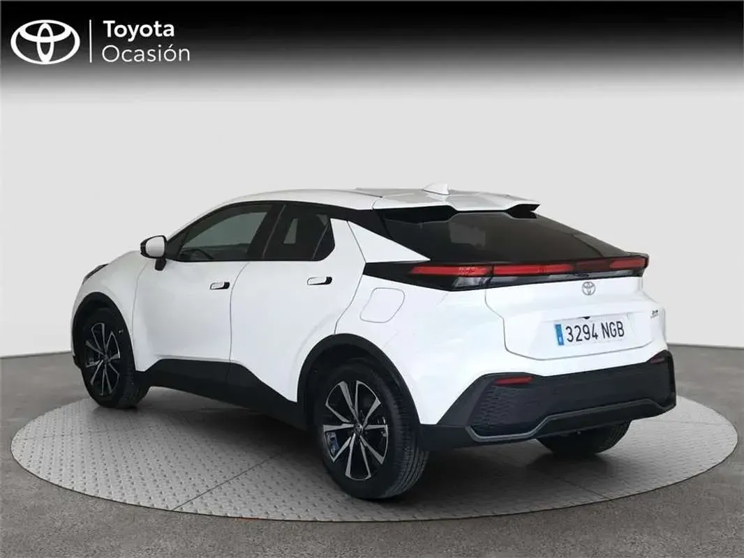Usado Toyota Auris Advance 136 CV (100 kW) 2025 Utilitario