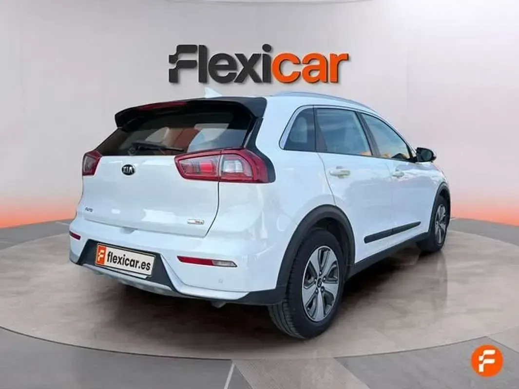 Usado Kia Niro 141 CV (103 kW) 2019 Blanco SUV