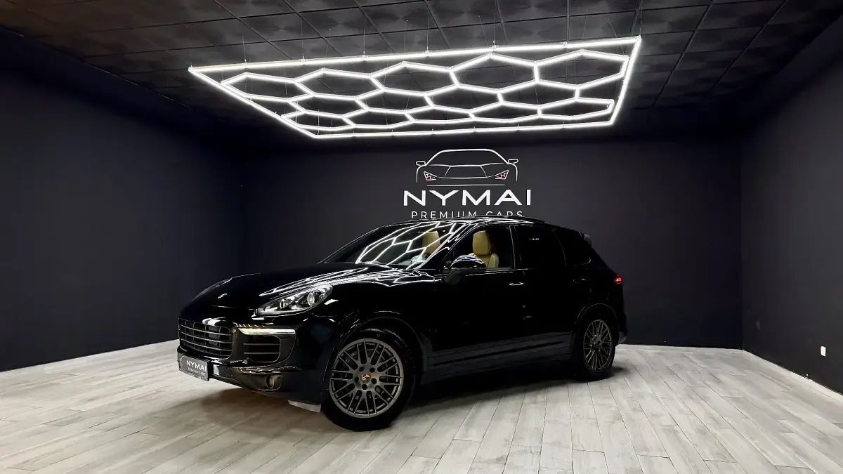 Usado Porsche Cayenne Diesel Platinum Edition 262 CV (192 kW) 2018 Negro SUV