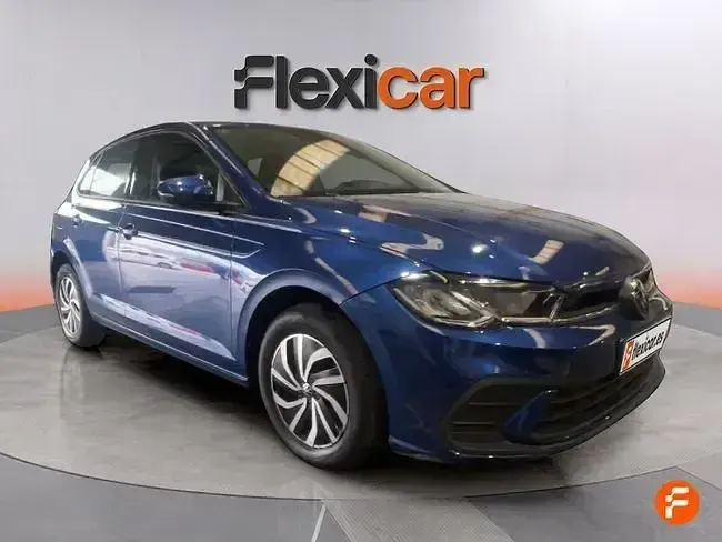 Usado VW Polo Life 95 CV (69 kW) 2022 Azul Utilitario