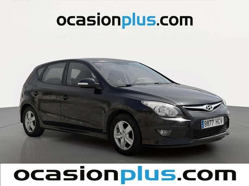 Usado Hyundai i30 Comfort 90 CV (66 kW) 2011 Negro Utilitario