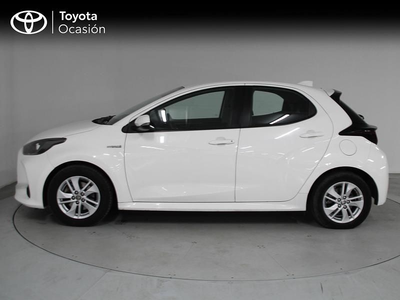 Usado Toyota Yaris Hybrid Business Edition 116 CV (85 kW) 2021 Blanco Berlina